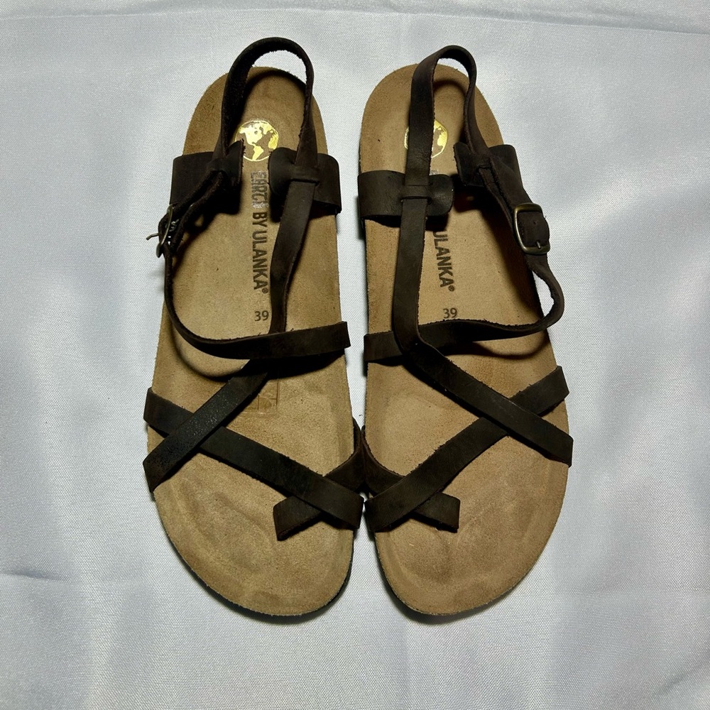 Earth by Ulanka Brown Anatomical Insole Strappy Sandals Euro Sz 39, ~ US Sz 8.5